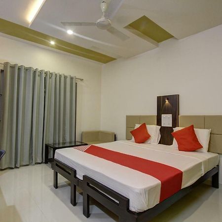 Oyo 39568 Alekha Gateway Hotel Sirsi Buitenkant foto