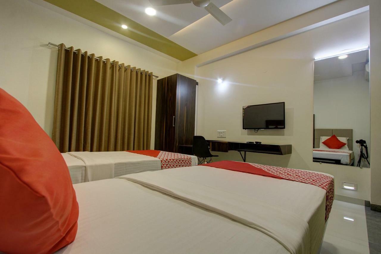 Oyo 39568 Alekha Gateway Hotel Sirsi Buitenkant foto
