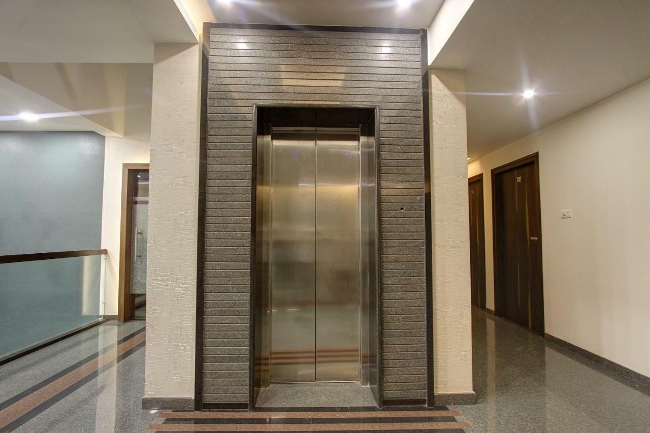 Oyo 39568 Alekha Gateway Hotel Sirsi Buitenkant foto