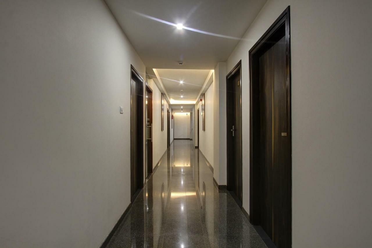 Oyo 39568 Alekha Gateway Hotel Sirsi Buitenkant foto